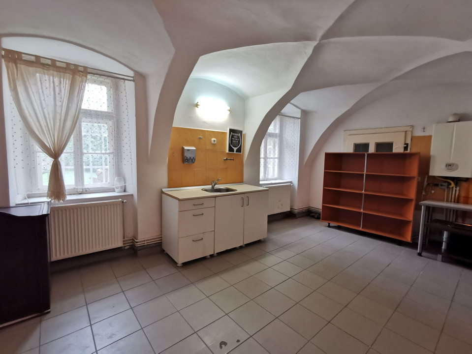 Spațiu comercial, 181mp, Centru Istoric Sibiu, 2 intrări stradale