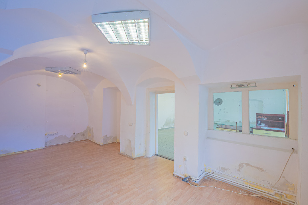 Spațiu comercial, 181mp, Centru Istoric Sibiu, 2 intrări stradale