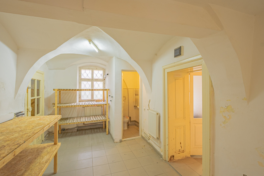 Spațiu comercial, 181mp, Centru Istoric Sibiu, 2 intrări stradale