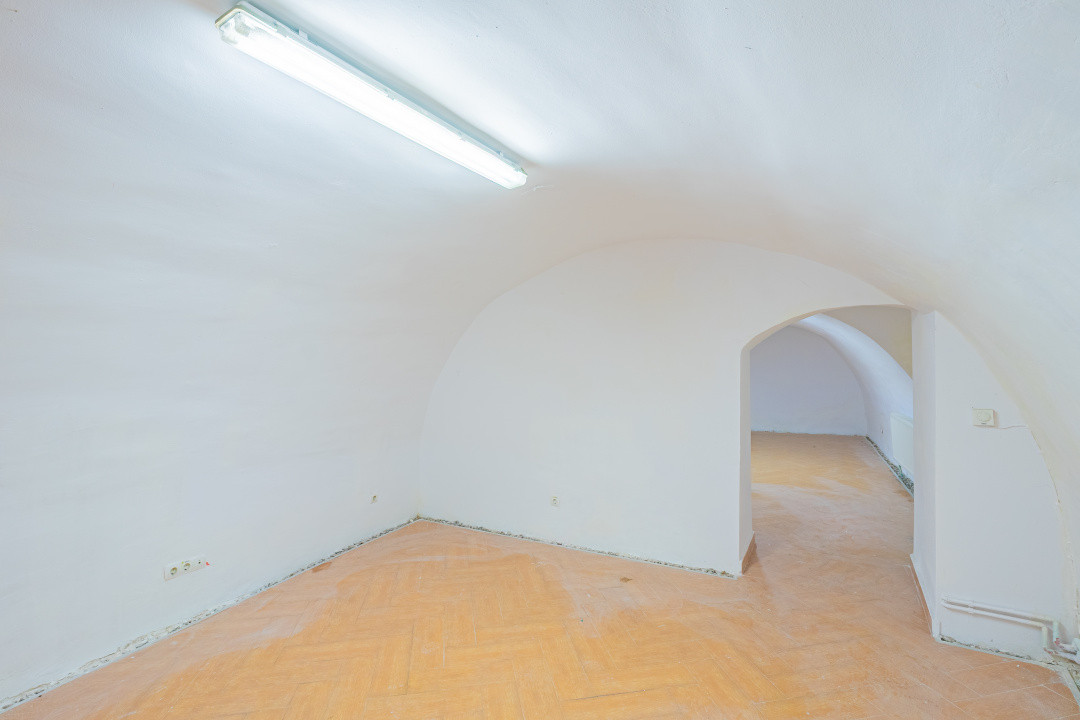 Spațiu comercial, 181mp, Centru Istoric Sibiu, 2 intrări stradale