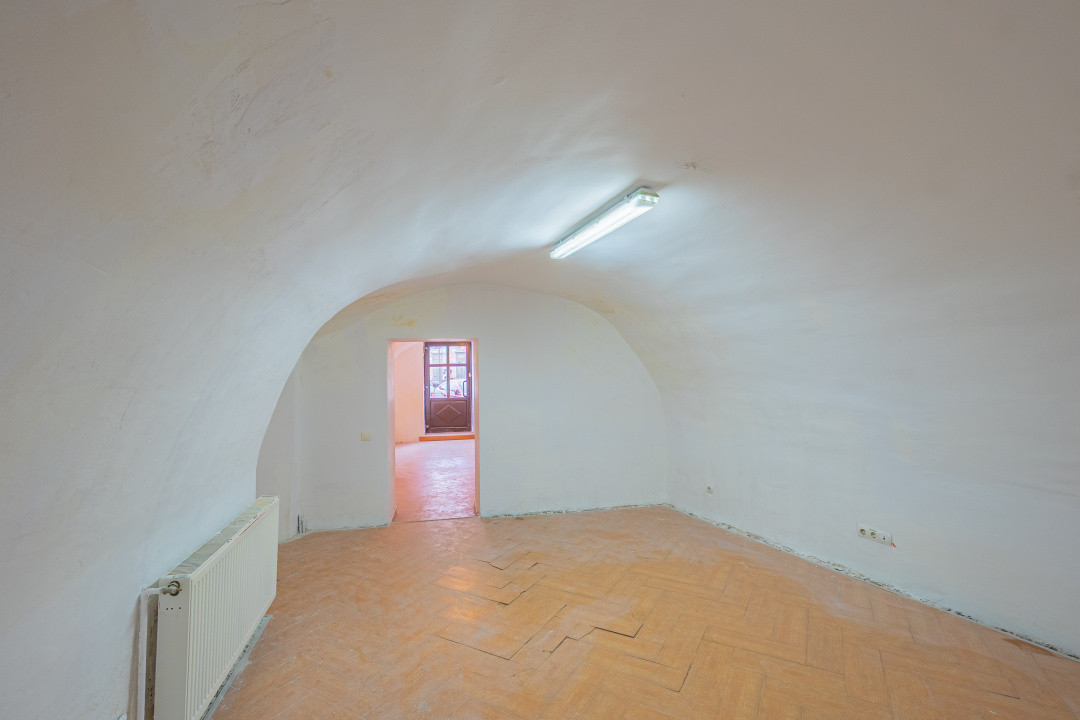 Spațiu comercial, 181mp, Centru Istoric Sibiu, 2 intrări stradale