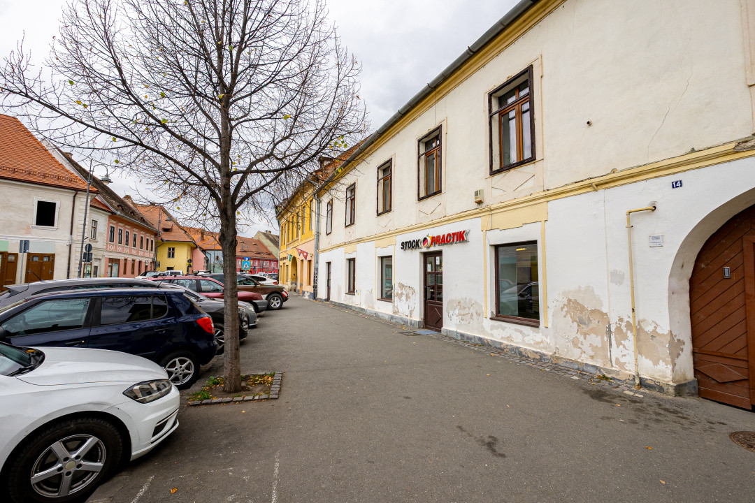 Spațiu comercial, 181mp, Centru Istoric Sibiu, 2 intrări stradale