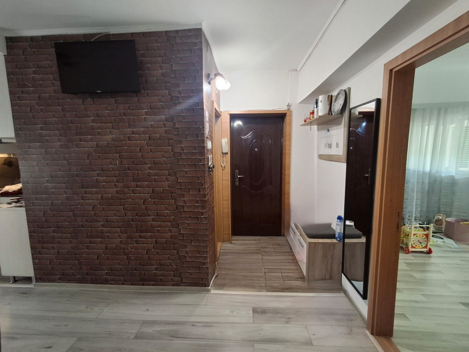 Apartament 1 Mai, 76 mp, et. 1