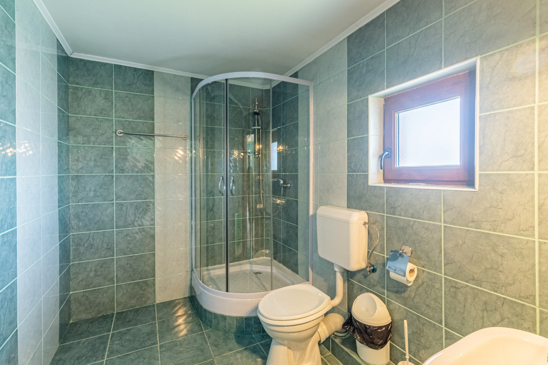 Proprietate cu potential, Rasnov, suprafata generoasa, pret bun,  COMISION 0%