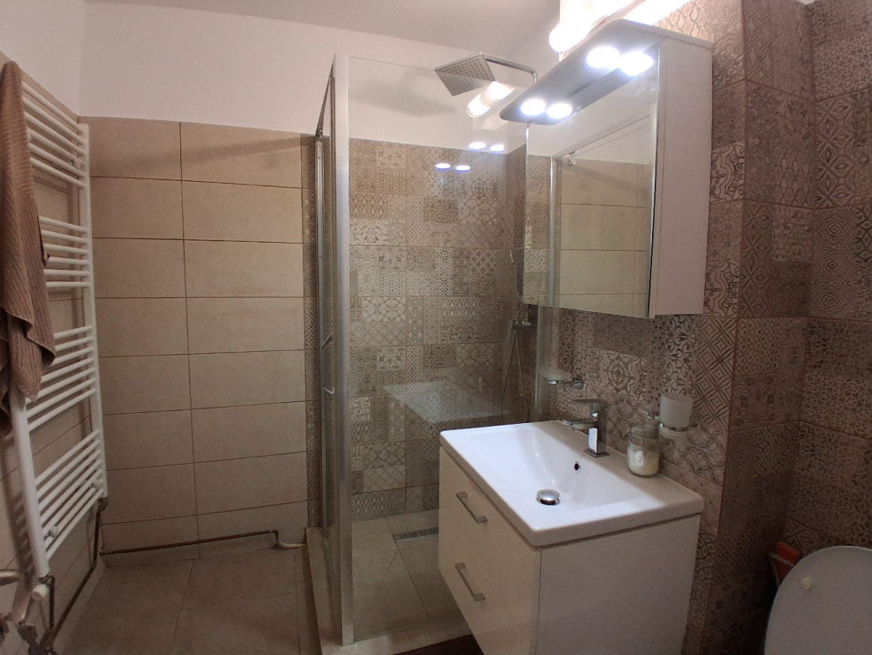 Apartament 2 camere, decomandat, 50mp, zona Galata, Iasi