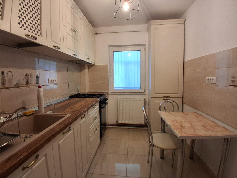 Apartament 2 camere, decomandat, 50mp, zona Galata, Iasi