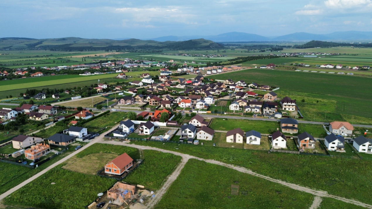 Teren intravilan Bod intrare dinspre Sanpetru