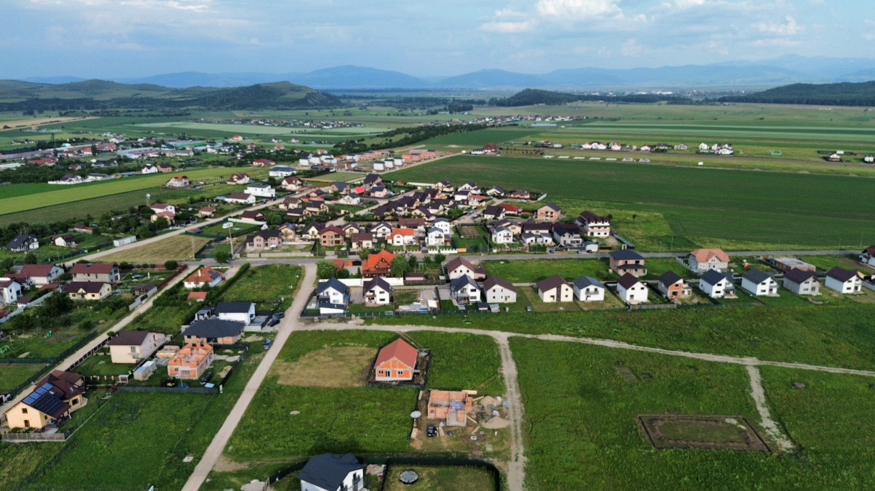 Teren intravilan Bod intrare dinspre Sanpetru