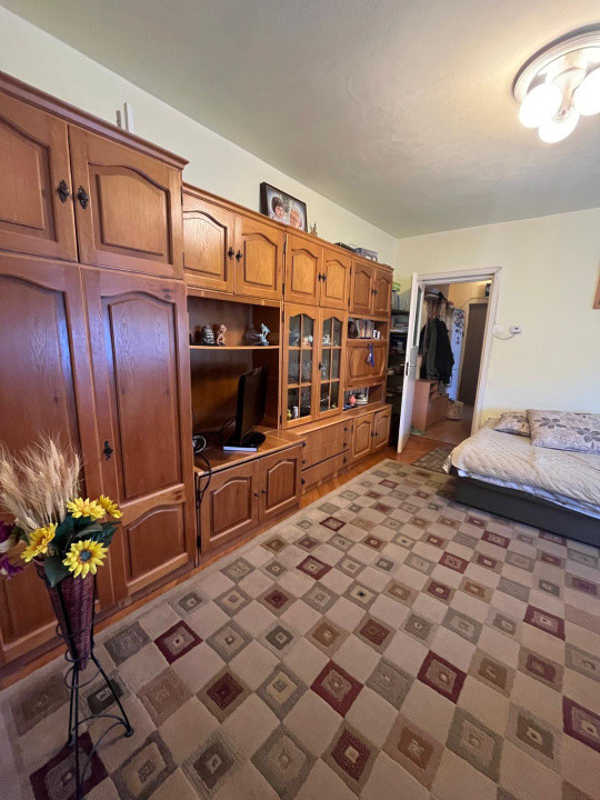 Apartament 2 camere | etaj 4 | zona Cedonia 