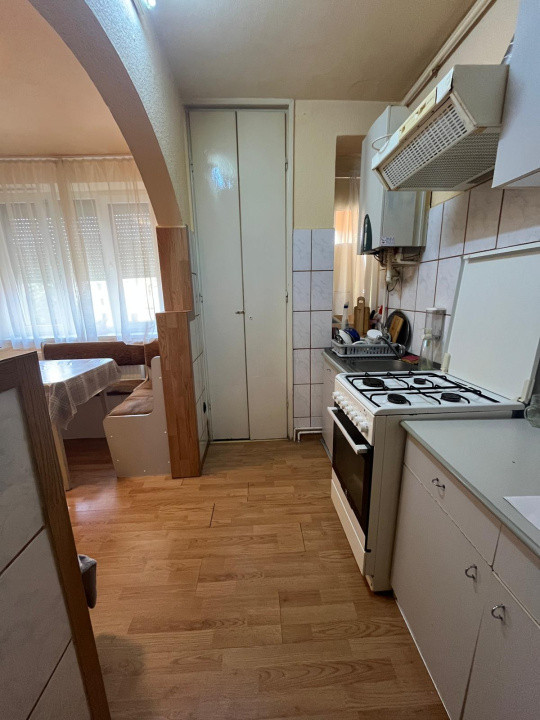 Apartament 2 camere | etaj 4 | zona Cedonia 