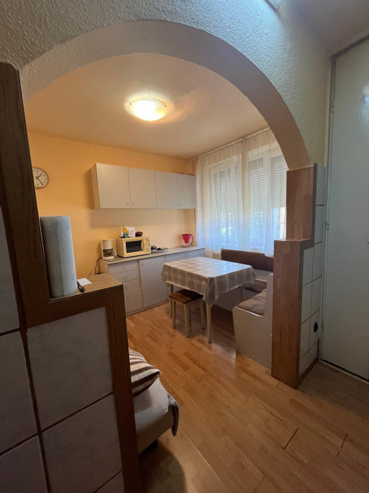 Apartament 2 camere | etaj 4 | zona Cedonia 