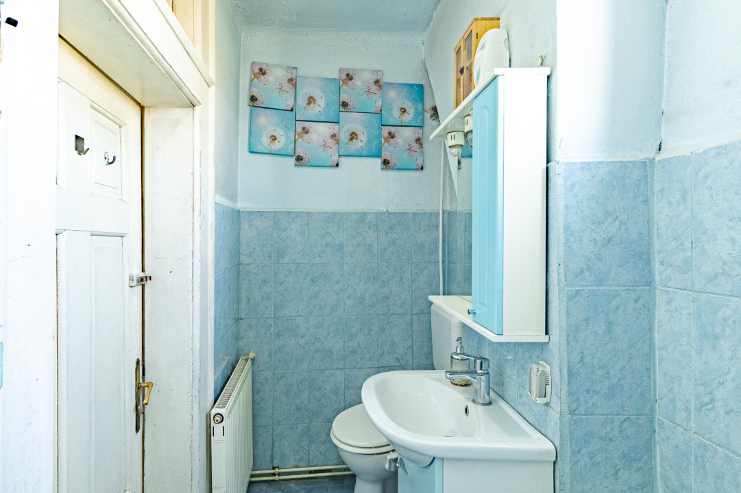 Casa de vanzare in Brasov, spatioasa, pentru renovat, COMISION 0%