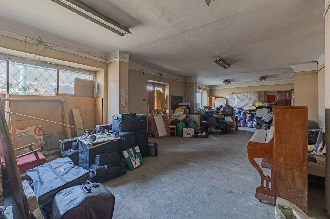 Casa de vanzare in Brasov, spatioasa, pentru renovat, COMISION 0%