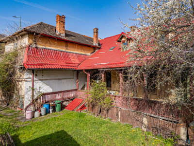 Casa de vanzare in Brasov, spatioasa, pentru renovat, COMISION 0%