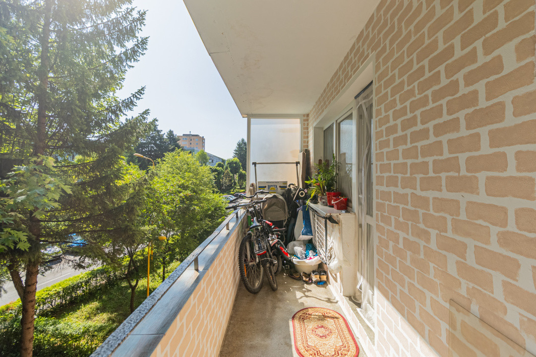 Vânzare apartament cu 3 camere, mobilat și utilat, strada Neptun