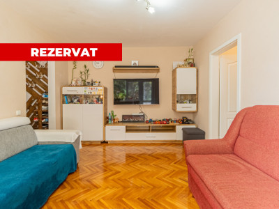 REZERVAT - Vânzare apartament cu 3 camere, mobilat și utilat, strada Neptun
