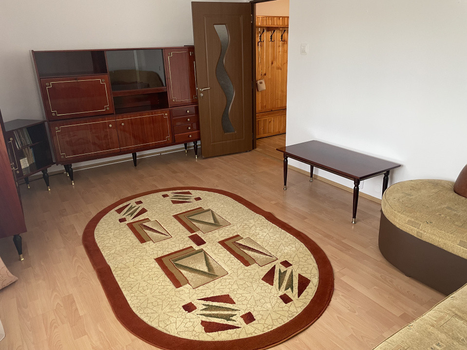 Inchiriere apartament 2 camere -zona Tractorul , Coresi