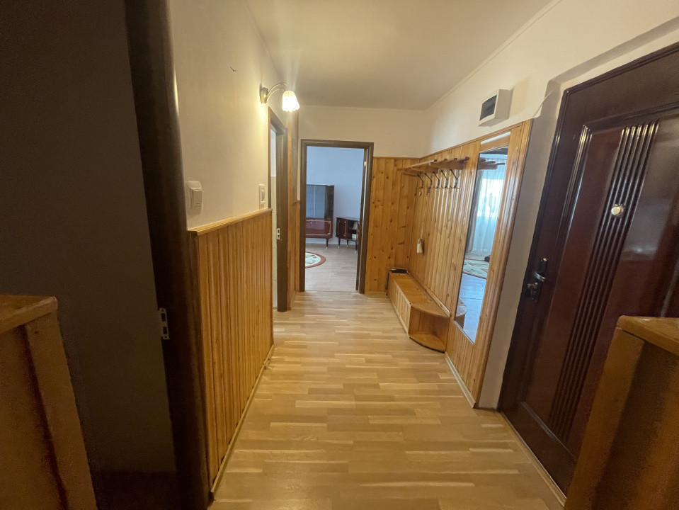Inchiriere apartament 2 camere -zona Tractorul , Coresi