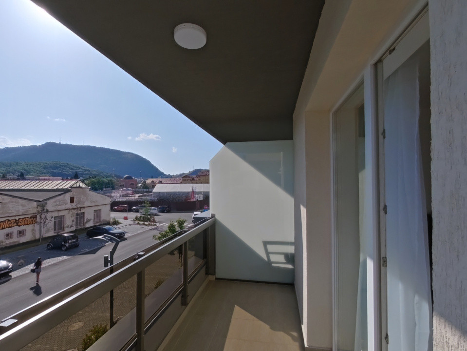 Prima Închiriere! Apartament Premium cu 3 Camere în Urban Plaza