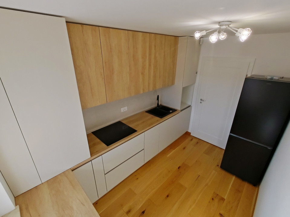 Prima Închiriere! Apartament Premium cu 3 Camere în Urban Plaza