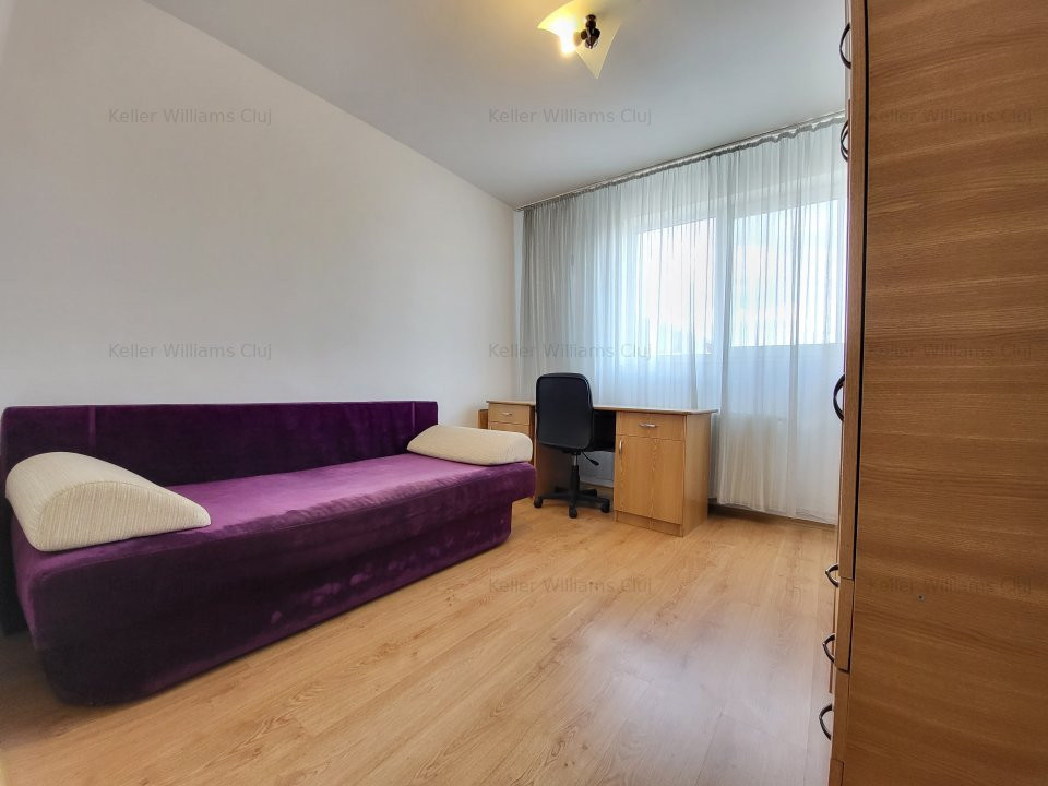 Apartament de închiriat, etaj intermediar, cu 2 camere decomandate si parcare!