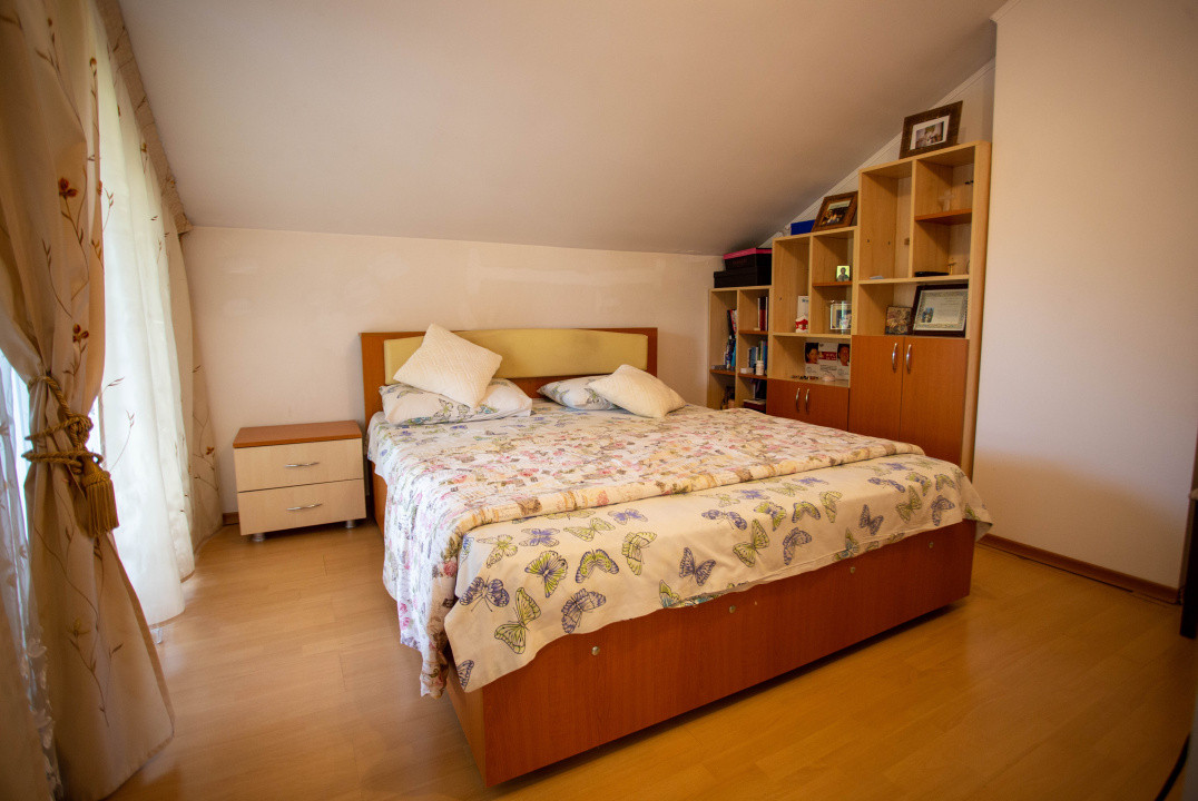 Casă cu 10 camere de vânzare, potențial rezidențial/turistic, COMISION 0%