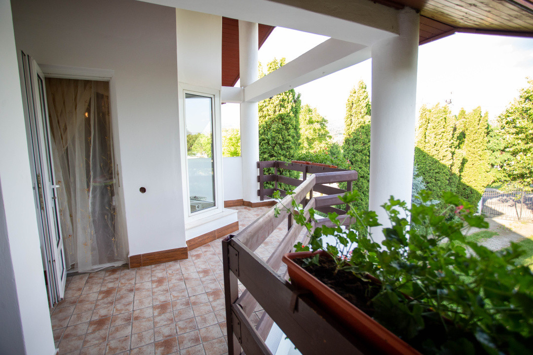 Casă cu 10 camere de vânzare, potențial rezidențial/turistic, COMISION 0%
