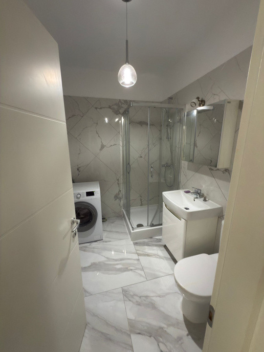 Apartament o Camera Zona Palas-Bloc Nou