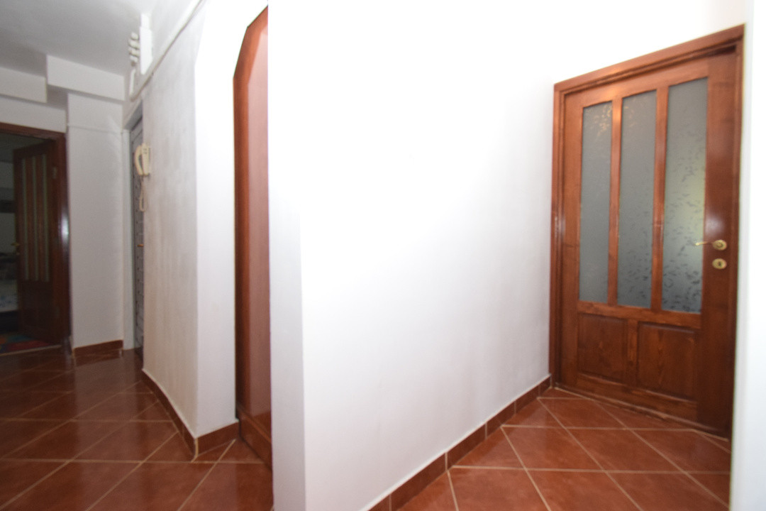 Apartament decomandat, Brazda , K - uri parter !