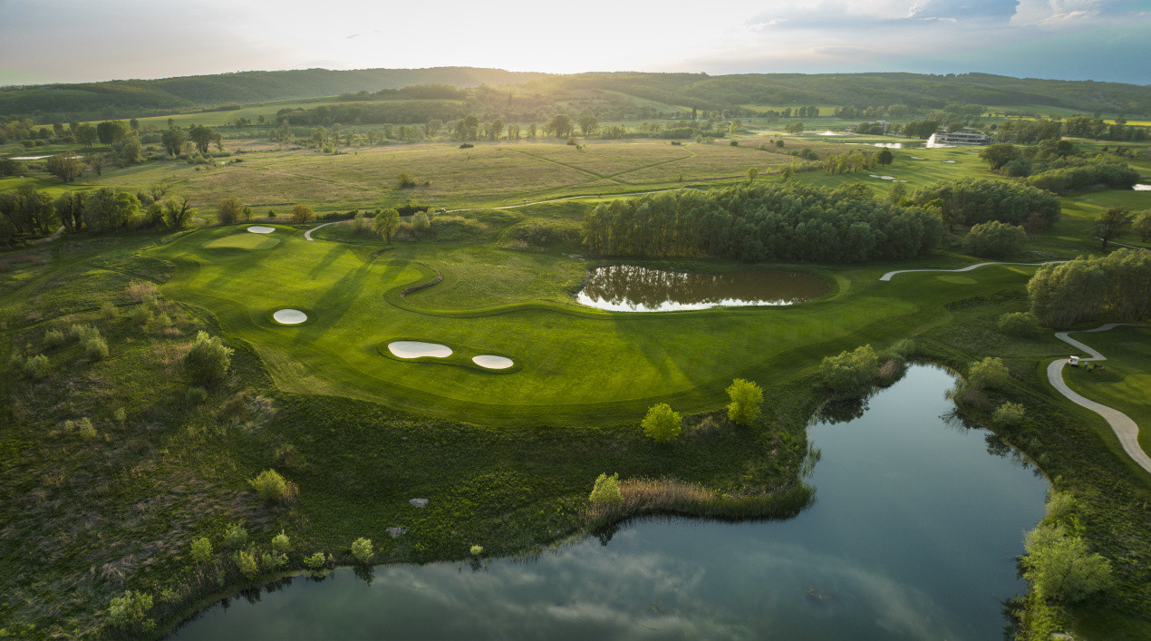 ZALA SPRINGS GOLF RESORT – Un univers dedicat rafinamentului și investiției
