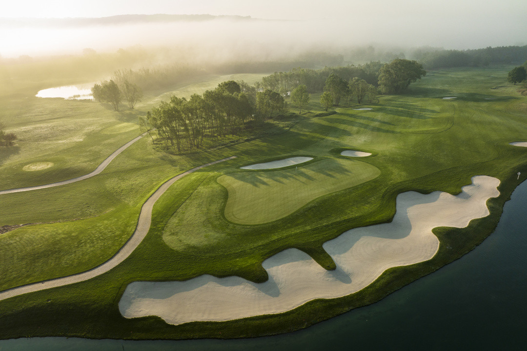 ZALA SPRINGS GOLF RESORT – Un univers dedicat rafinamentului și investiției