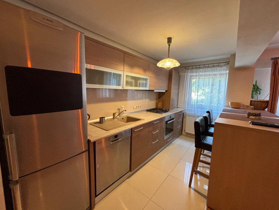 De închiriat – Apartament 3 camere, modern, etaj 1 | Bulevardul Vasile Milea