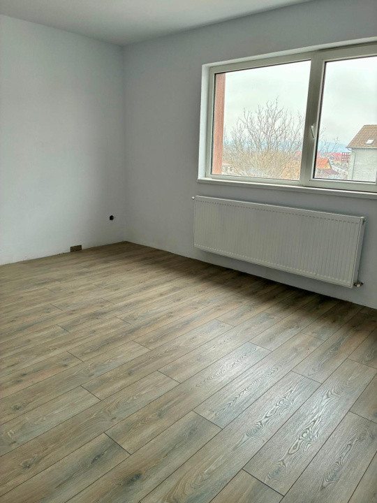 Apartament la casa zona Turnisor!