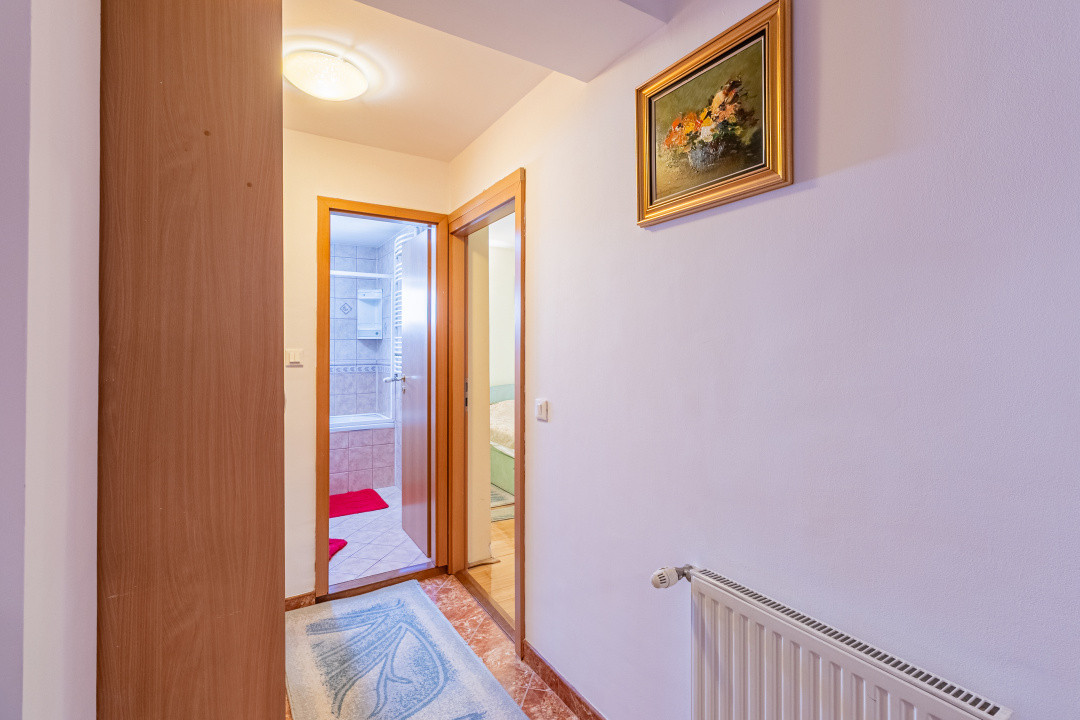 Apartament 2 camere, 2 bai, suprafata mare, zona centrala