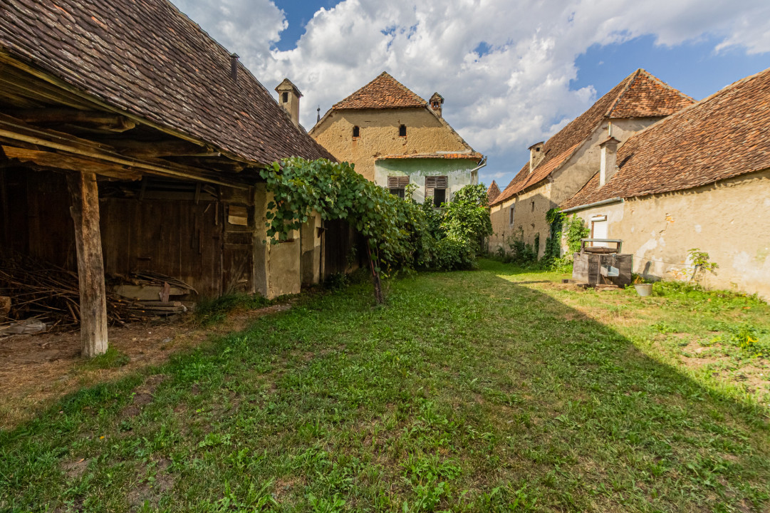 Casă de vânzare săsească, 4 camere, lângă Viscri – județul Brașov | COMISION 0%!