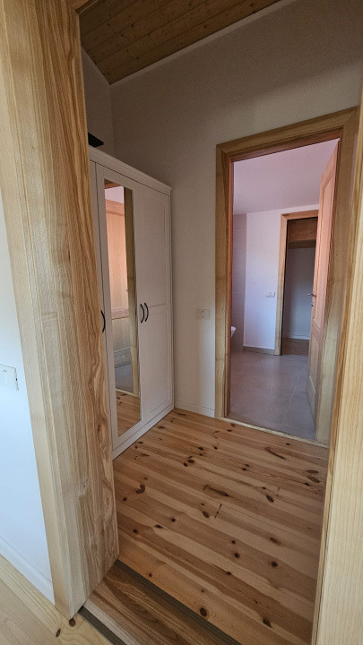 Casă modernă de închiriat, cu garaj generos – Tocile, Sadu