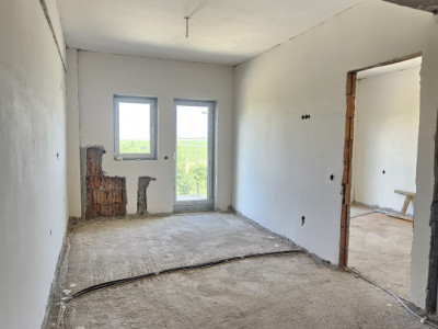 Apartament de 3 camere pe două niveluri, predare la cheie – Cartier Turnișor