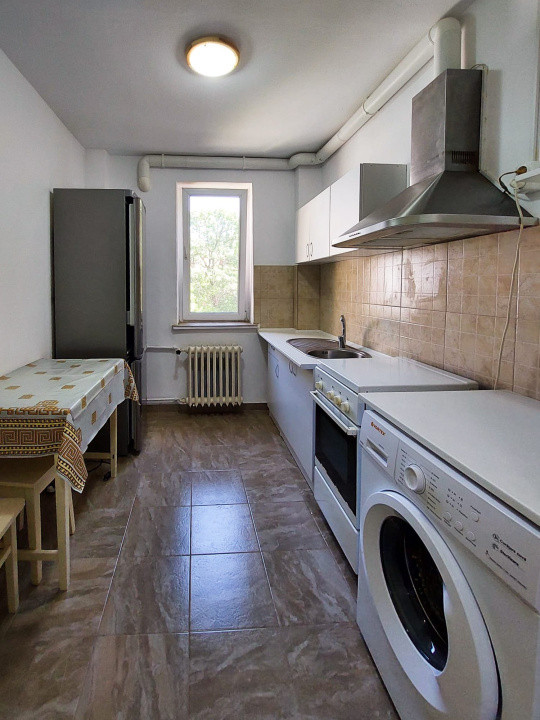 Brazda, apartament 2 camere, semidecomandat, et. 3
