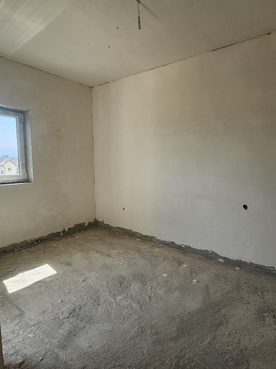 Apartament de 3 camere pe doua niveluri - Turnisor