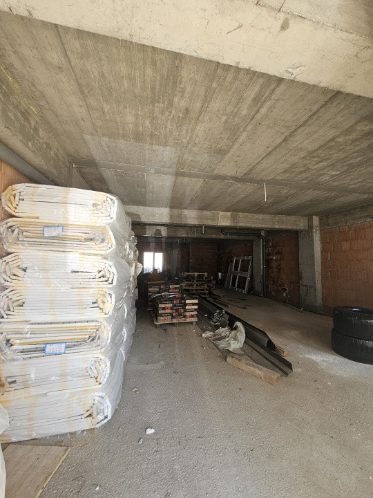 Spatiu comercial - parter - bloc nou - Turnisor