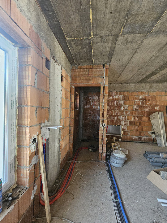 Spatiu comercial - parter - bloc nou - Turnisor