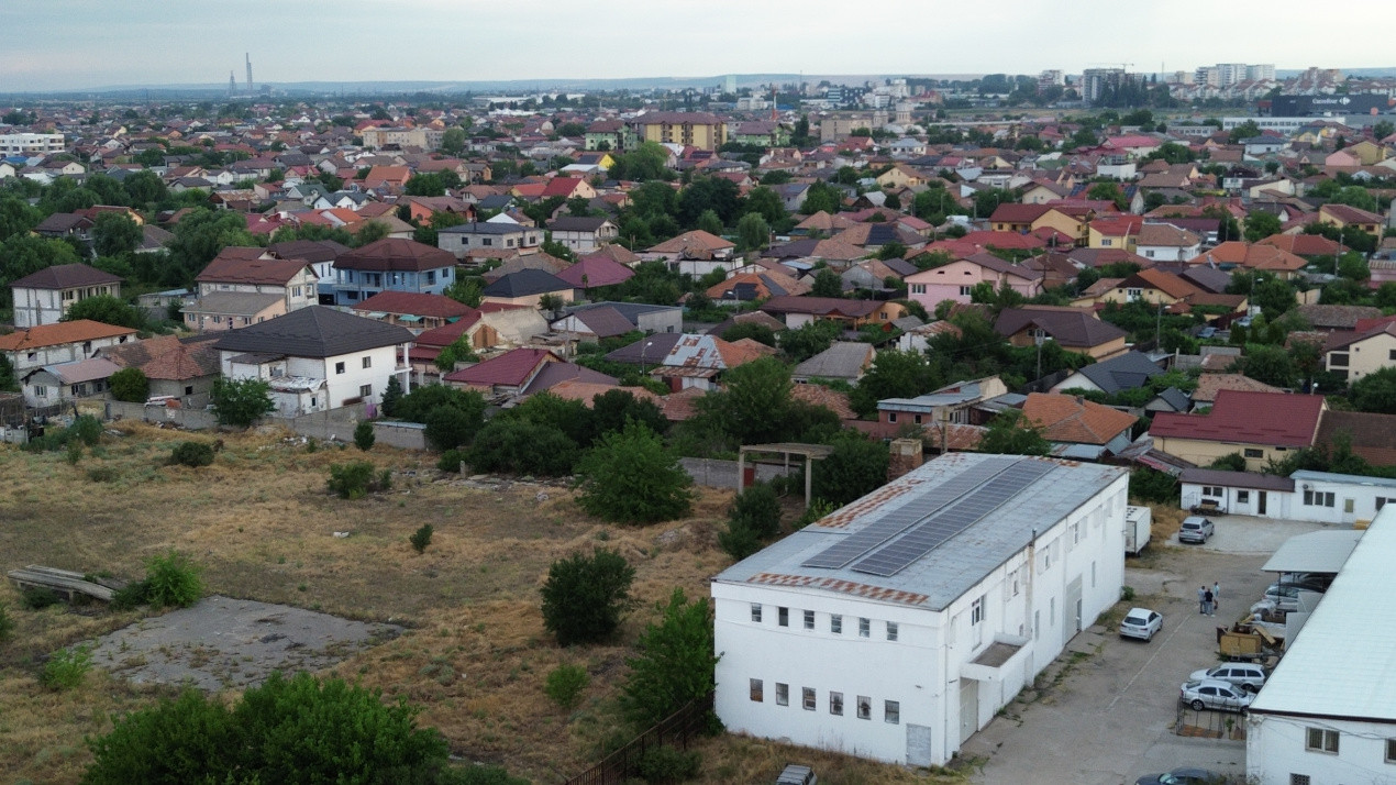 Hala productie, semicentral, gaz, curent, canalizare, panouri fotovoltaice