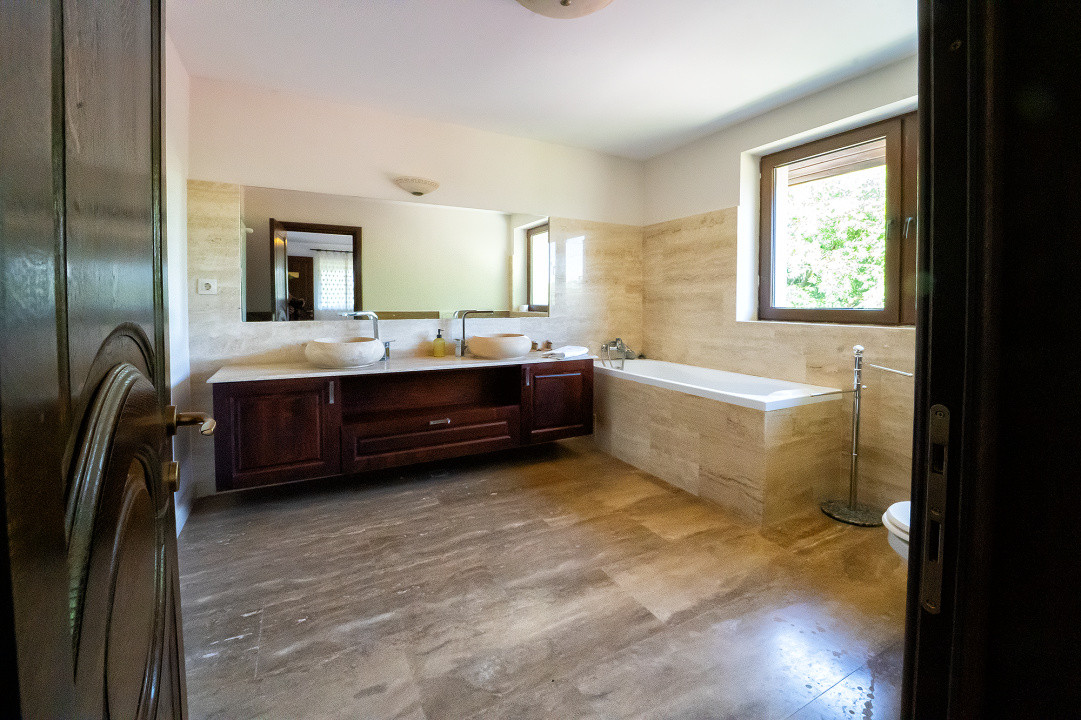 Vila exclusivista cu piscina si panorama de vis Cisnadioara