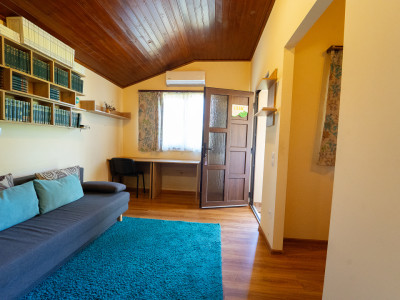 4 Casute de vacanta cu teren de 2000 mp liberi Cisnadioara