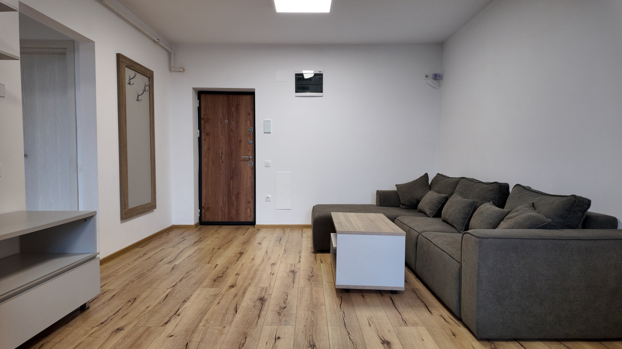 Vânzare studio, mobilat și utilat – Mosaic, zona Tractorul