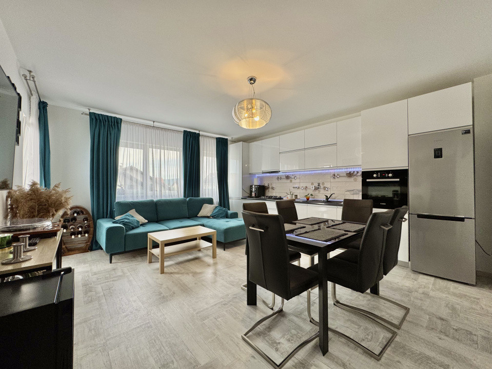 Apartament de vânzare cu 3 camere - Decomandat - Șelimbăr