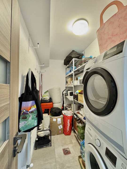 Apartament de vânzare cu 3 camere - Decomandat - Șelimbăr