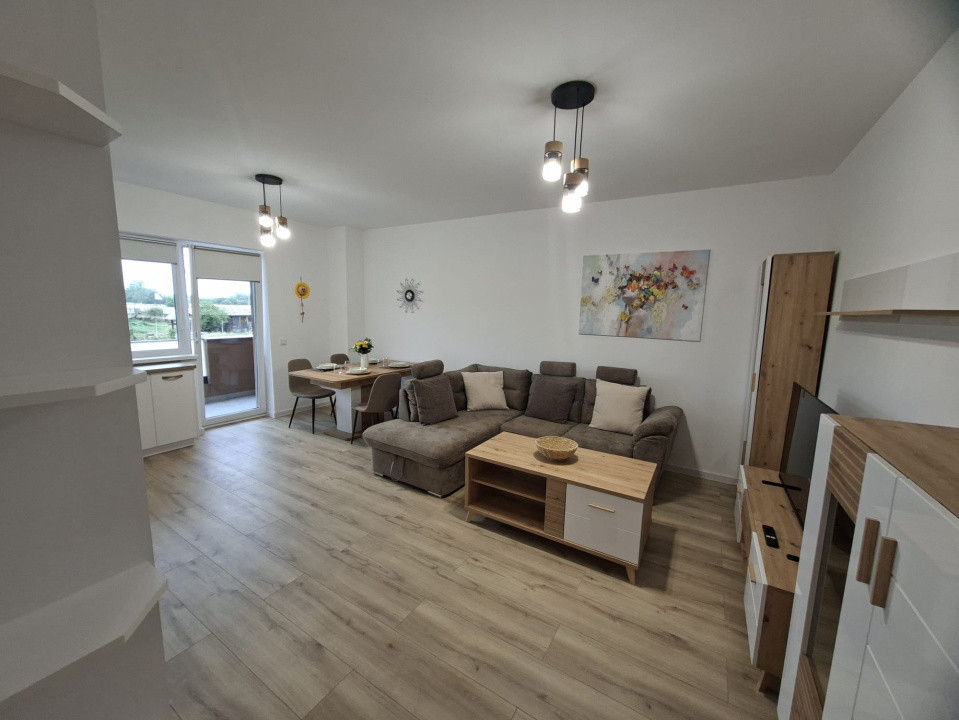 Apartament 3 camere de închiriat - modern - prima inchiriere