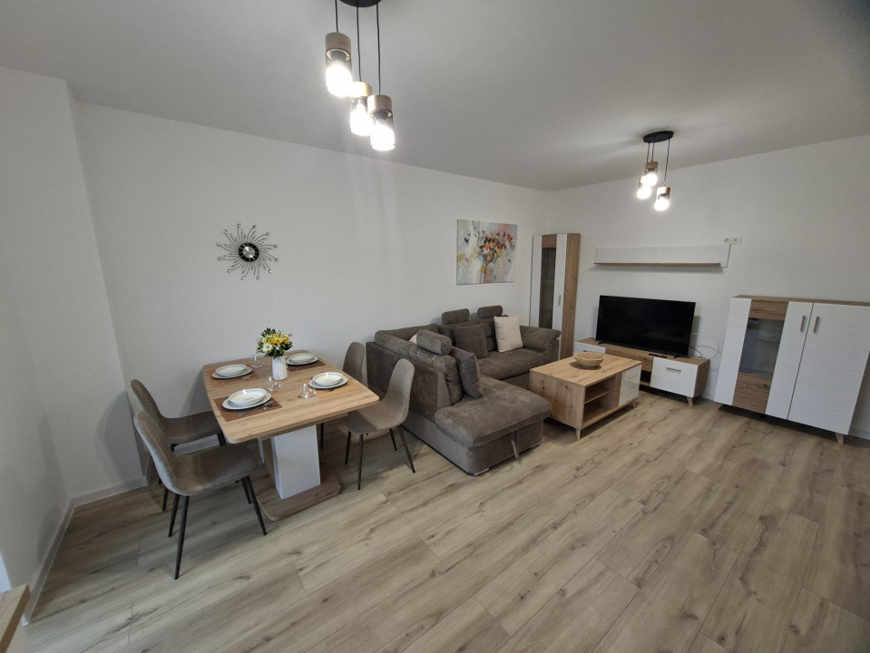 Apartament 3 camere de închiriat - modern - prima inchiriere
