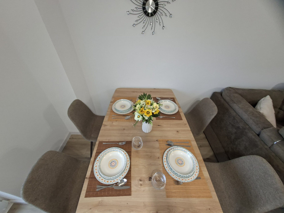 Apartament 3 camere de închiriat - modern - prima inchiriere